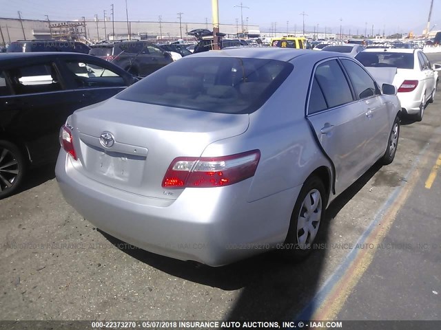 4T4BE46K49R115850 - 2009 TOYOTA CAMRY SE/LE/XLE SILVER photo 4