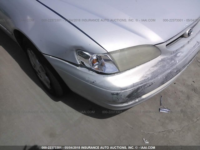 1NXBR12E2YZ411820 - 2000 TOYOTA COROLLA VE/CE/LE 银色 照片 6