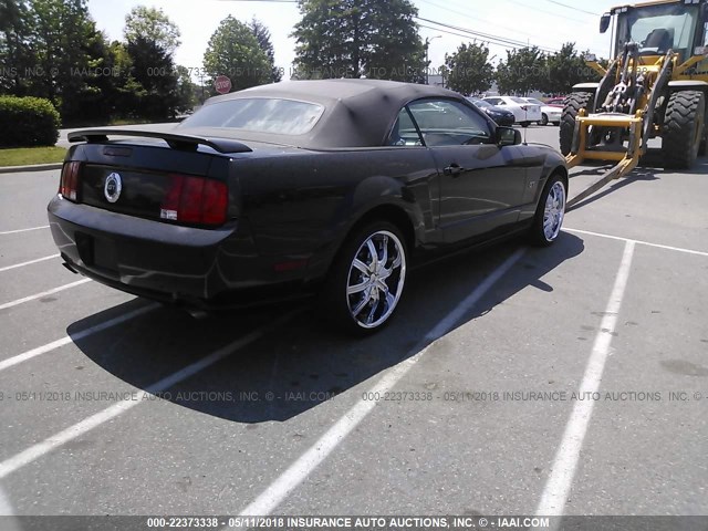 1ZVHT85H855205595 - 2005 FORD MUSTANG GT BLACK photo 4