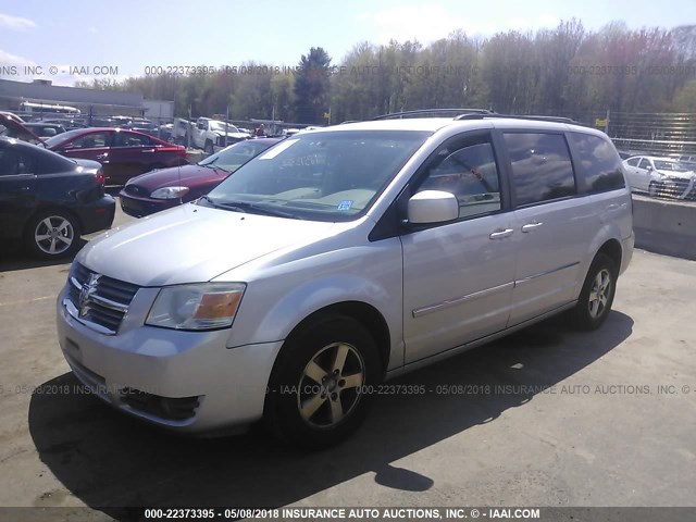 2D8HN54P08R753071 - 2008 DODGE GRAND CARAVAN SXT SILVER photo 2