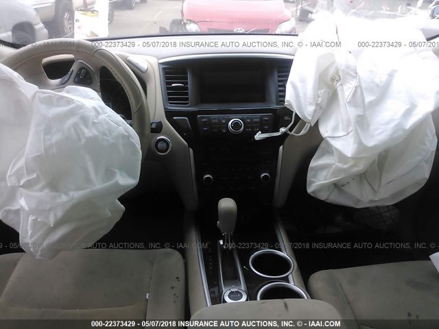 5N1AR2MM6EC651959 - 2014 NISSAN PATHFINDER S/SV/SL/PLATINUM GRAY photo 5