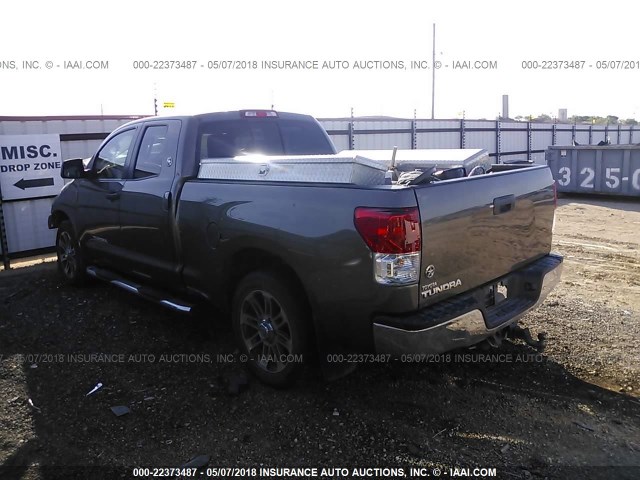 5TFRM5F15DX052004 - 2013 TOYOTA TUNDRA DOUBLE CAB SR5 Pewter photo 3