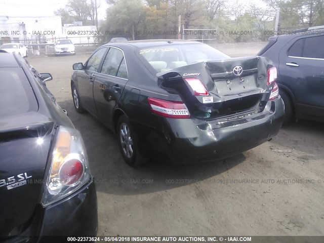 4T1BF3EK3BU634963 - 2011 TOYOTA CAMRY SE/LE/XLE GREEN photo 3