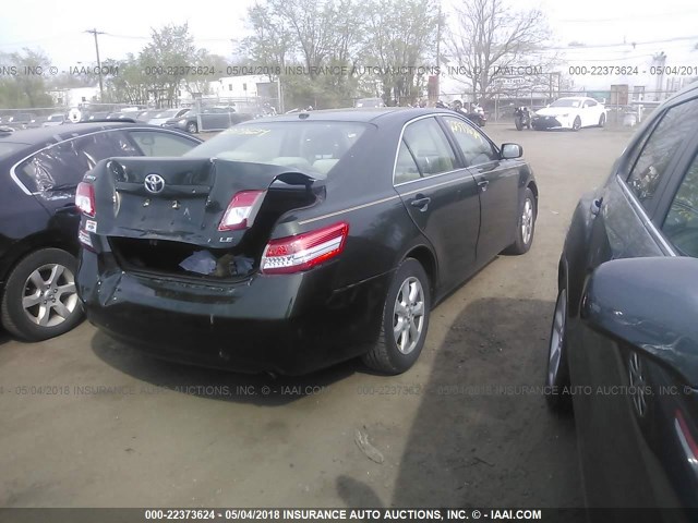 4T1BF3EK3BU634963 - 2011 TOYOTA CAMRY SE/LE/XLE GREEN photo 4