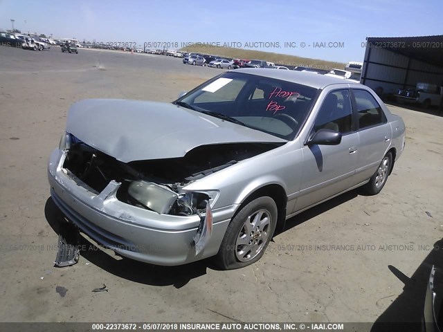 JT2BG22K7Y0427372 - 2000 TOYOTA CAMRY CE/LE/XLE 银色 照片 2