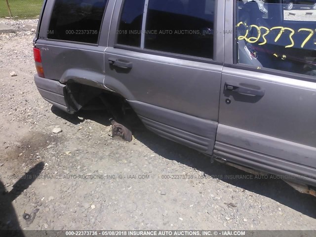 1J4GZ58S0WC170660 - 1998 JEEP GRAND CHEROKEE LAREDO/TSI GRAY photo 6