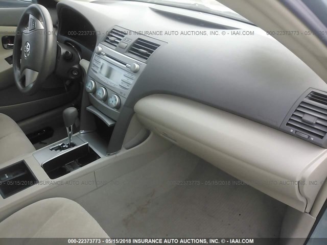 4T1BK46K88U566751 - 2008 TOYOTA CAMRY LE/XLE/SE 浅蓝色 照片 5