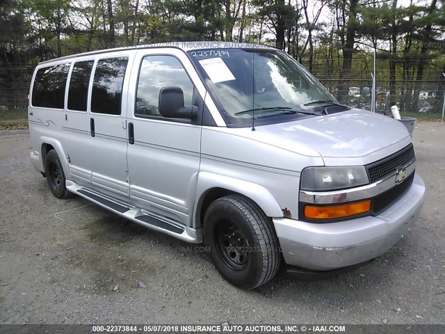 1GBFH15T741218808 - 2004 CHEVROLET EXPRESS G1500  SILVER photo 1