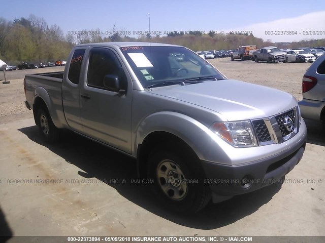 1N6BD06T15C432646 - 2005 NISSAN FRONTIER KING CAB XE SILVER photo 1