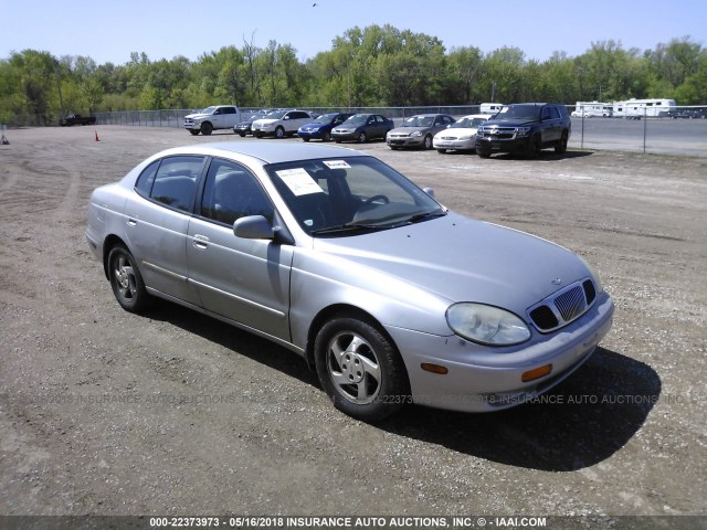 KLAVB692X2B323610 - 2002 DAEWOO LEGANZA SE SILVER photo 1