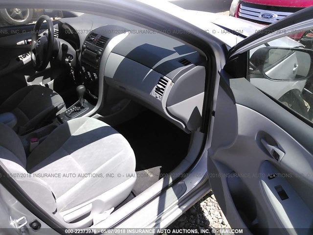 JTDBL40E89J017574 - 2009 TOYOTA COROLLA LE/XLE SILVER photo 5