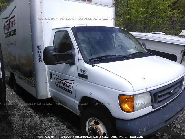 1FDSE35L77DA10165 - 2007 FORD ECONOLINE E350 SUPER DUTY CTWAY VAN WHITE photo 1