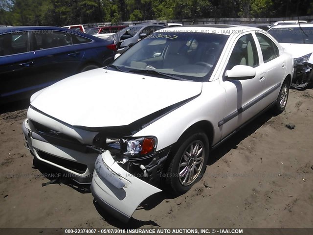 YV1RS61T132256129 - 2003 VOLVO S60 WHITE photo 2