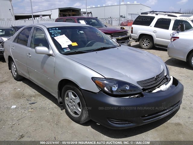 4T1BF32KX2U010615 - 2002 TOYOTA CAMRY LE/XLE/SE 银色 照片 1