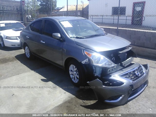 3N1CN7AP4JL822147 - 2018 NISSAN VERSA S/S PLUS/SV/SL GRAY photo 1