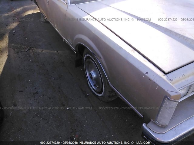 1LNBP94F1CY660038 - 1982 LINCOLN TOWN CAR GOLD photo 6