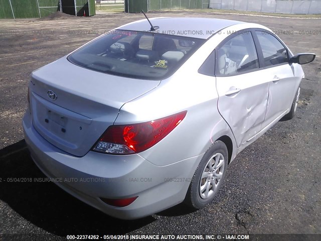 KMHCT4AE0EU622860 - 2014 HYUNDAI ACCENT GLS/GS SILVER photo 4