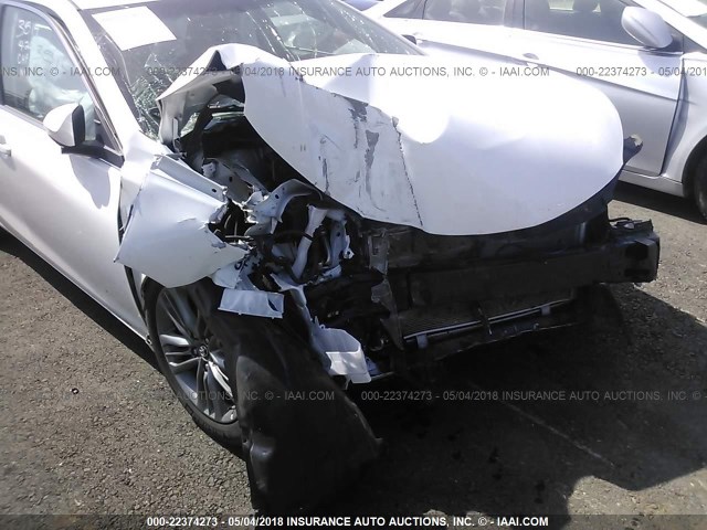 4T1BF1FK0HU331506 - 2017 TOYOTA CAMRY LE/XLE/SE/XSE WHITE photo 6