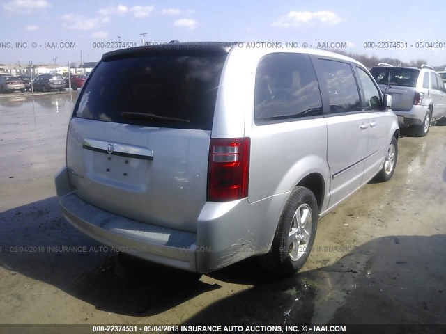 1D8HN54P88B177289 - 2008 DODGE GRAND CARAVAN SXT SILVER photo 4