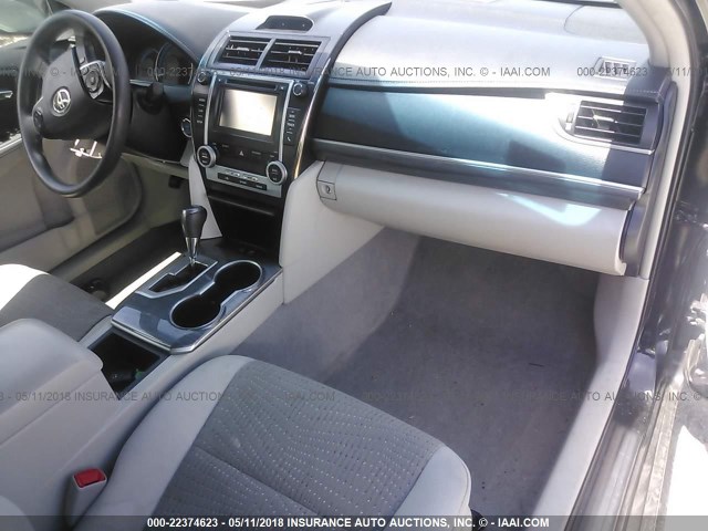 4T1BD1FKXEU115969 - 2014 TOYOTA CAMRY HYBRID/LE/XLE 黑色 照片 5