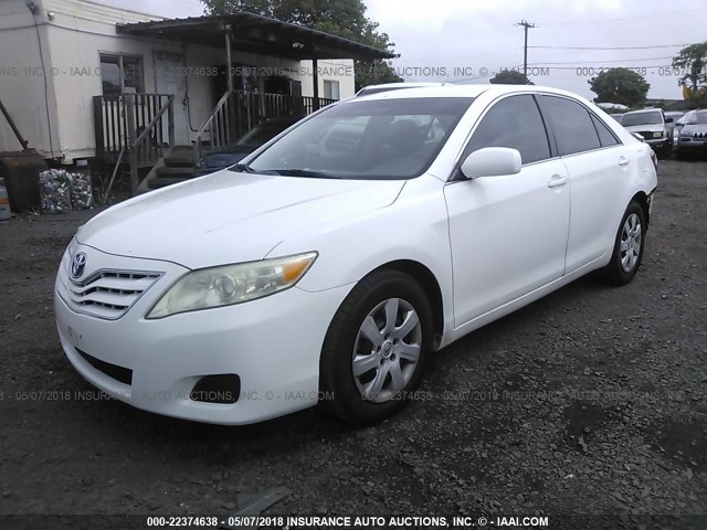 4T1BF3EK6AU550134 - 2010 TOYOTA CAMRY SE/LE/XLE თეთრი ფოტო 2