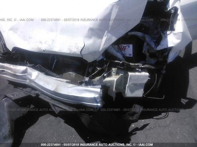 4S3BP616256308687 - 2005 SUBARU LEGACY 2.5I WHITE photo 6