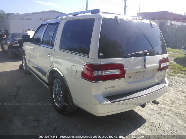 5LMFU275X7LJ07926 - 2007 LINCOLN NAVIGATOR WHITE photo 3
