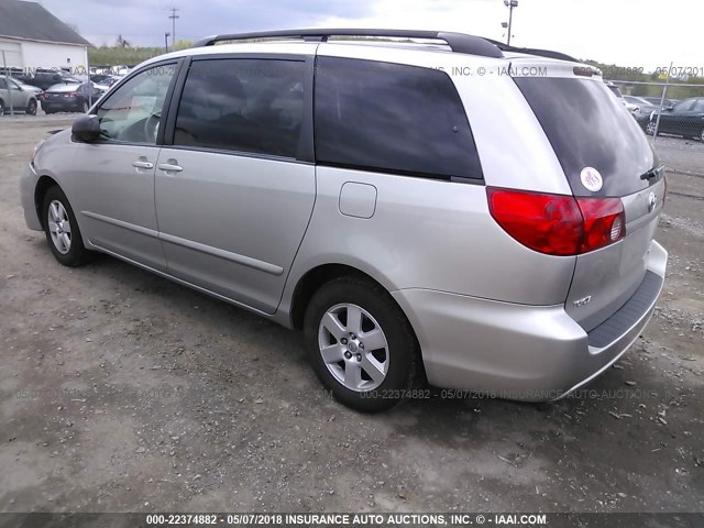 5TDKK4CC6AS319742 - 2010 TOYOTA SIENNA CE/LE SILVER photo 3