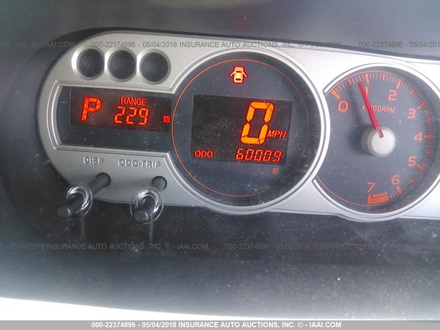 JTLKE50E181028404 - 2008 TOYOTA SCION XB WHITE photo 7