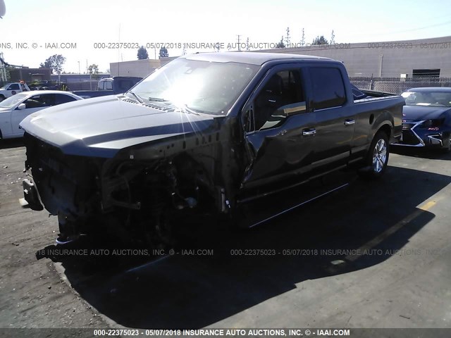 1FTFW1EF9GFC15931 - 2016 FORD F150 SUPERCREW GRAY photo 2