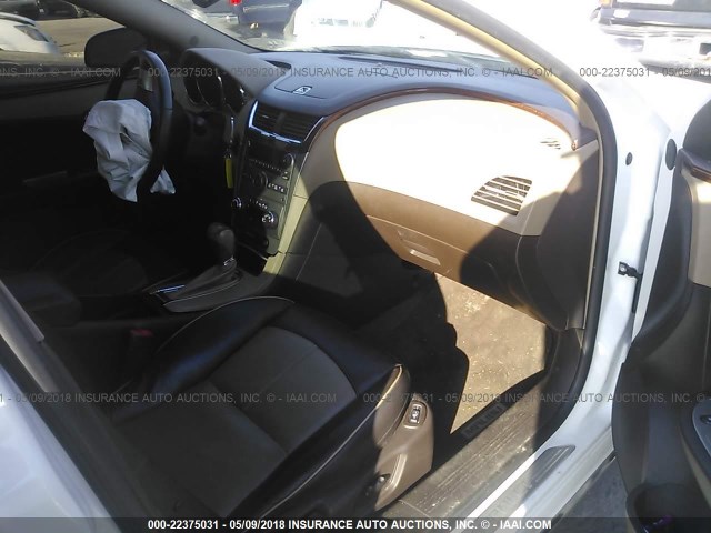 1G1ZK57B794185734 - 2009 CHEVROLET MALIBU LTZ 白色 照片 5