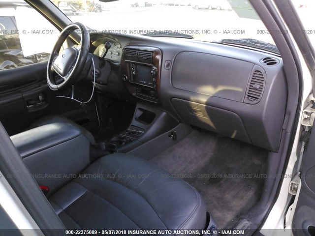 1FMDU85P6YZA79526 - 2000 FORD EXPLORER LIMITED 白色 照片 5