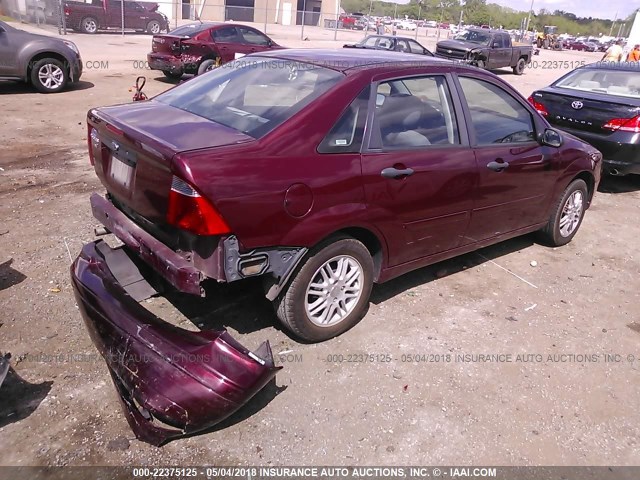 1FAFP34N47W254692 - 2007 FORD FOCUS ZX4/S/SE/SES MAROON photo 4