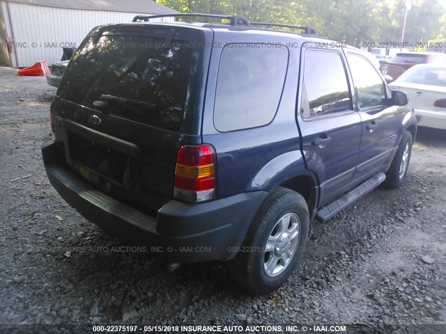 1FMCU03123KA61876 - 2003 FORD ESCAPE XLT BLUE photo 4