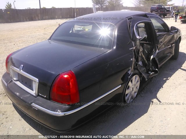 1LNHM81W63Y629918 - 2003 LINCOLN TOWN CAR EXECUTIVE BLACK photo 4