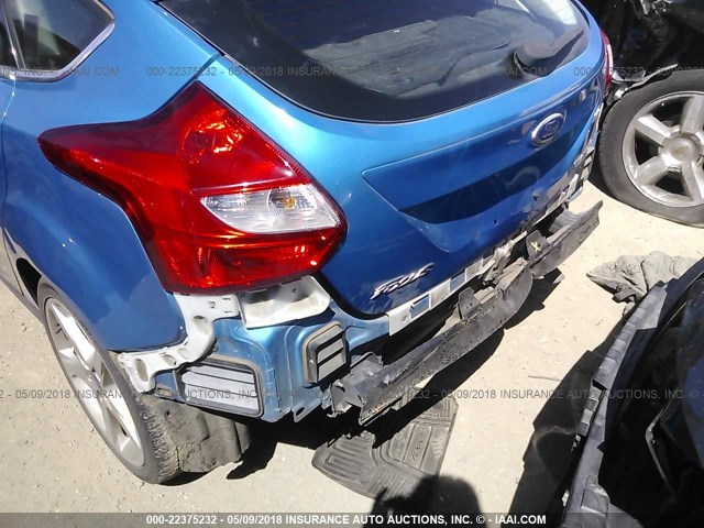 1FAHP3N20CL244069 - 2012 FORD FOCUS TITANIUM BLUE photo 6