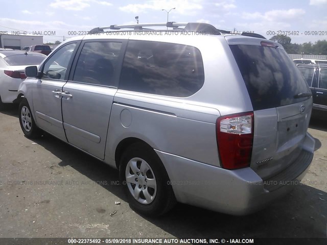 KNDMB233666028534 - 2006 KIA SEDONA EX/LX SILVER photo 3