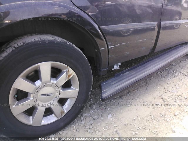 5LMFU28536LJ25665 - 2006 LINCOLN NAVIGATOR 黑色 照片 6