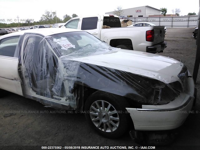 1LNHM81W77Y637838 - 2007 LINCOLN TOWN CAR SIGNATURE WHITE photo 6