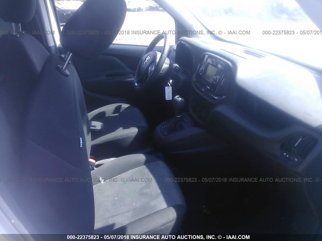 ZFBERFBT0G6A99020 - 2016 RAM PROMASTER CITY SLT 白色 照片 5