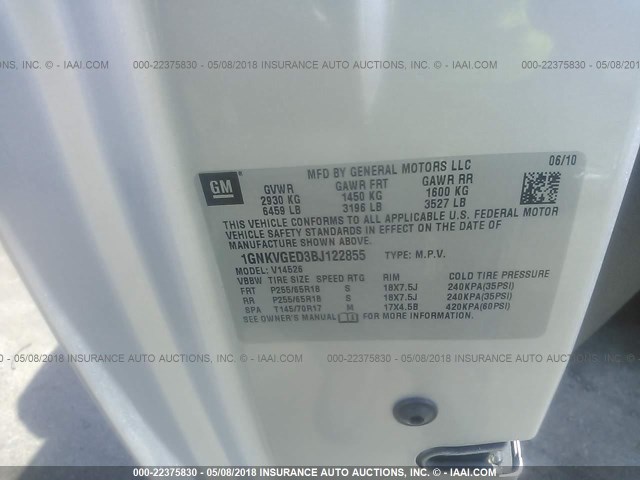 1GNKVGED3BJ122855 - 2011 CHEVROLET TRAVERSE LT SILVER photo 9