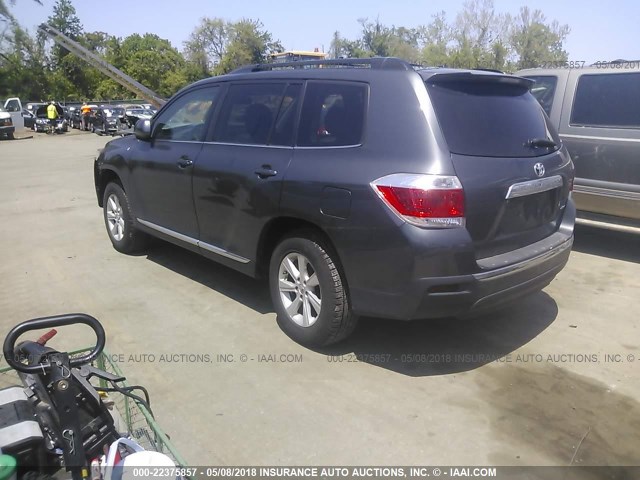 5TDBK3EH7CS116316 - 2012 TOYOTA HIGHLANDER SE GRAY photo 3