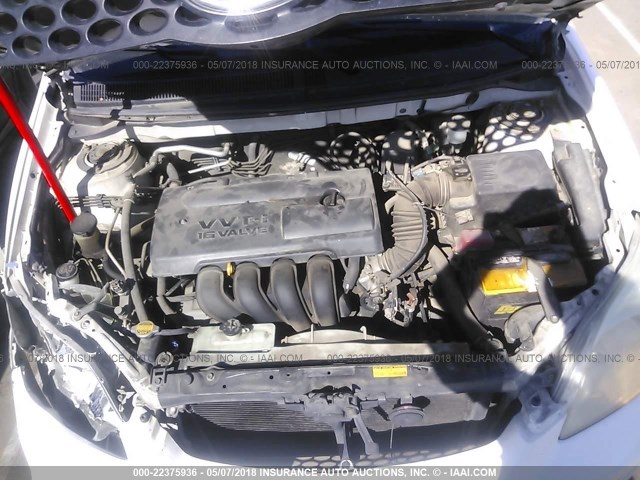 2T1LR38E03C082052 - 2003 TOYOTA COROLLA MATRIX XR WHITE photo 10