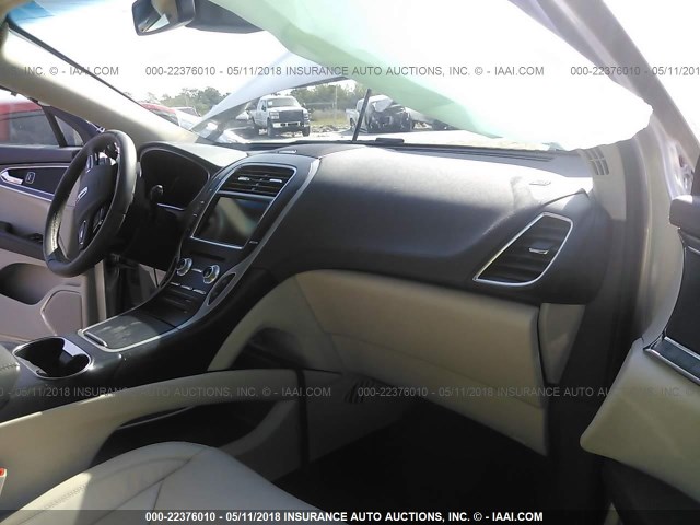 2LMPJ8LR9HBL38141 - 2017 LINCOLN MKX RESERVE Թուխ լուսանկար 5