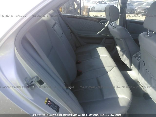 WDBJF65J51B367374 - 2001 MERCEDES-BENZ E 320 GRAY photo 8