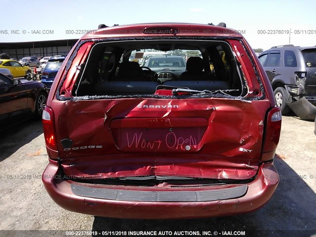 1D4GP45R35B116459 - 2005 DODGE CARAVAN SXT RED photo 6