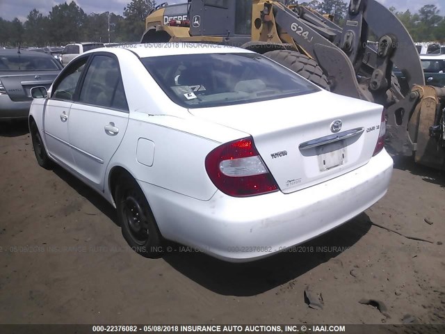 4T1BE32K42U049476 - 2002 TOYOTA CAMRY LE/XLE/SE თეთრი ფოტო 3