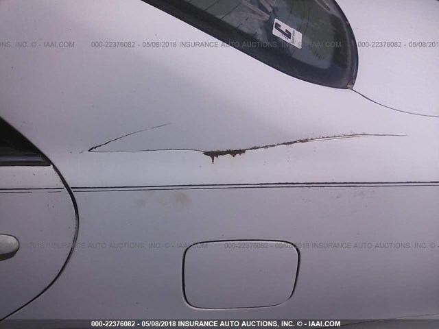 4T1BE32K42U049476 - 2002 TOYOTA CAMRY LE/XLE/SE თეთრი ფოტო 6