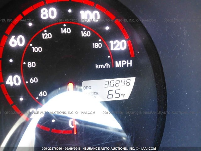 2T1KR32E88C720365 - 2008 TOYOTA COROLLA MATRIX XR SILVER photo 7