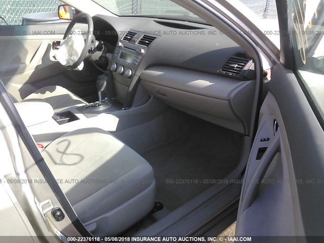 4T1BE46K59U385227 - 2009 TOYOTA CAMRY SE/LE/XLE 金色 照片 5